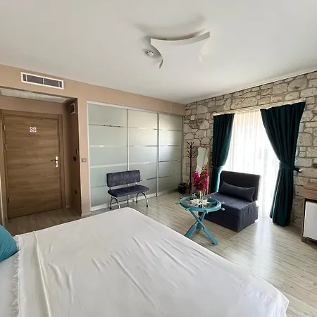 לינה וארוחת בוקר F&g