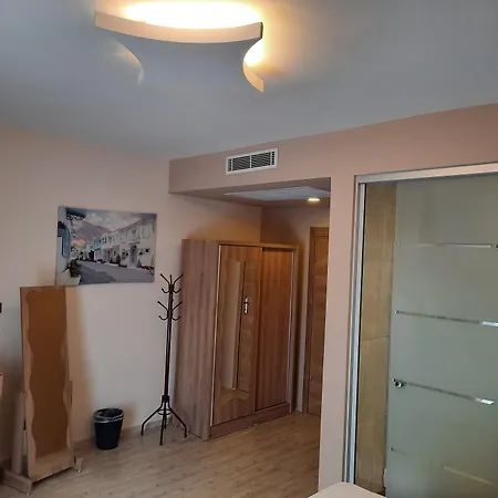 לינה וארוחת בוקר F&g אלאקאטי