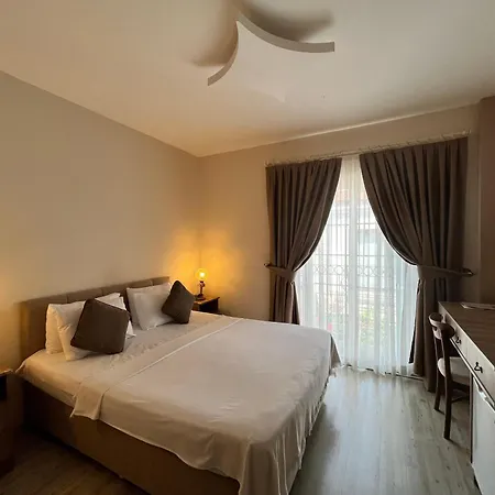 فندق مبيت وإفطار F&g 4*