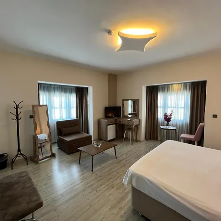 Bed & Breakfast F&g 4*